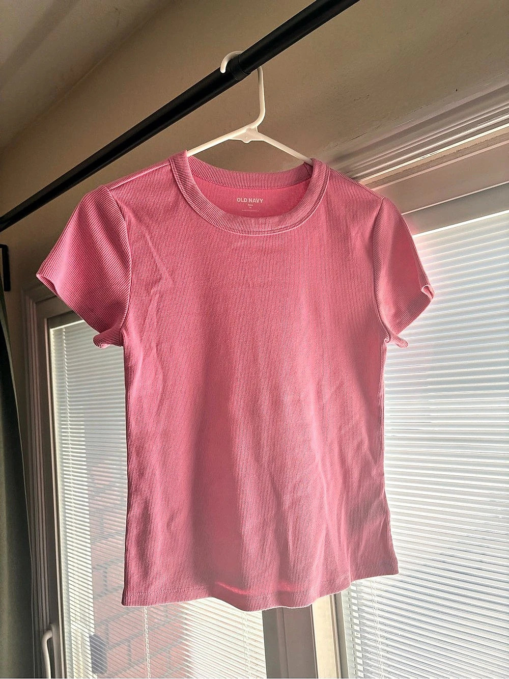 Old Navy Pink Snug Tee, Medium